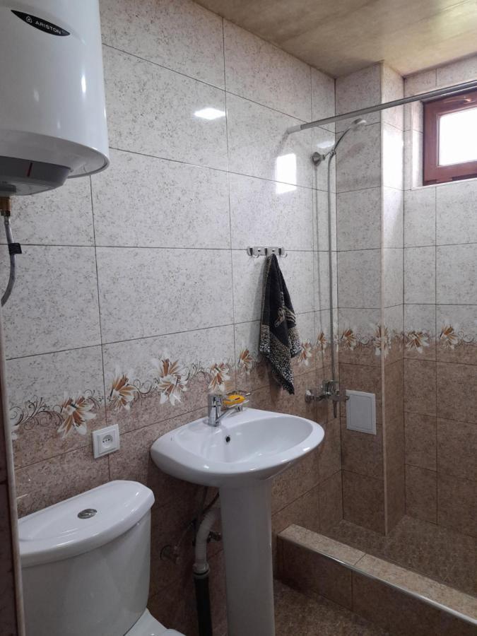 Alex Bnb Татев Екстериор снимка